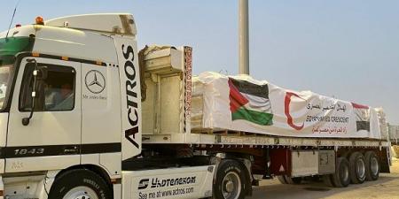 مصر تواصل رسالتها الإنسانية.. الهلال الأحمر يدخل أكثر من 2700 طن مساعدات إنسانية - هرم مصر