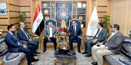 جامعة المنصورة تستضيف عالم الآثار الدكتور زاهي حواس في مناقشة علمية - هرم مصر