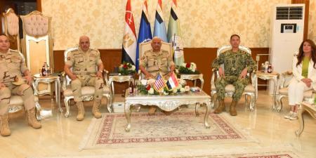وزير الدفاع يلتقي قائد القيادة المركزية الأمريكية والوفد المرافق له - هرم مصر