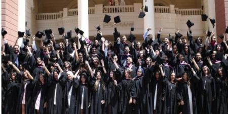 كلية الإعلام بالجامعة البريطانية تطلق 5 تخصصات جديدة تعزز تنافسية خريجيها في سوق العمل العالمي - هرم مصر