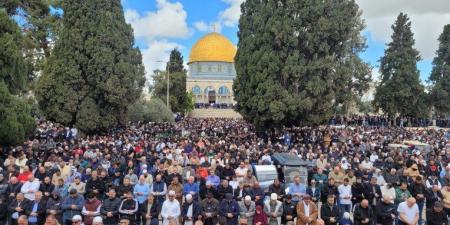 40 ألف فلسطيني يؤدون صلاة الجمعة في المسجد الأقصى المبارك - هرم مصر