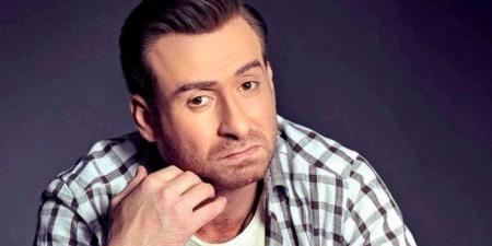 حزن متواصل.. نضال الشافعي يفقد والدته بعد شهور قليلة من وفاة زوجته - جريدة هرم مصر