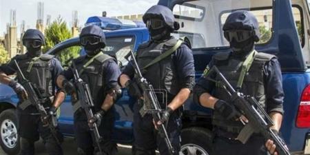 ضبط ترسانة أسلحة ومخدرات و31 متهما داخل مقابر حلوان بعد تداول فيديو مثير - جريدة هرم مصر