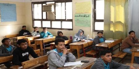 تعليم أسوان تنفي شائعات التسريب والغش الجماعي وتؤكد: الامتحانات تسير بانتظام داخل 213 لجنة - جريدة هرم مصر