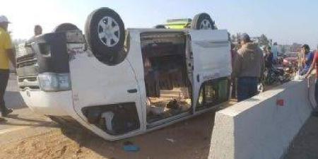 السرعة الزائدة السبب، إصابة 7 أشخاص في انقلاب ميكروباص بصحراوي المنيا - جريدة هرم مصر