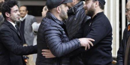 بالصور.. نجوم الفن يقدمون واجب العزاء في والدة نضال الشافعى - جريدة هرم مصر