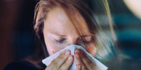 تجربة علمية تكشف: التواجد مع مرضى الإنفلونزا لا يضمن انتقال العدوى - جريدة هرم مصر