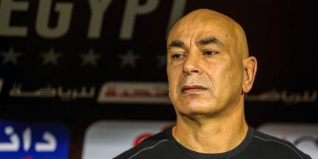 هل ستمنع عقود اللاعبين والفيفا اتحاد الكرة من تقليل عدد المحترفين بالدورى المصرى؟ اعرف التفاصيل - جريدة هرم مصر