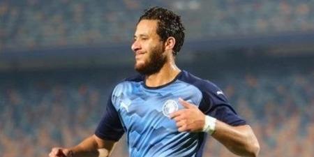 رمضان صبحي يغادر مركز شرطة أبو النمرس بعد إنهاء إجراءات الإفراج عنه - جريدة هرم مصر