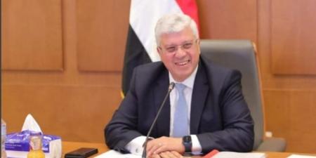 وزير التعليم العالي يشارك في مناقشة مشروع قانون المستشفيات الجامعية بالشيوخ - جريدة هرم مصر