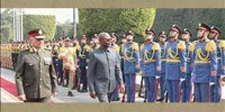 وزير الدفاع يلتقي نائب رئيس الوزراء ووزير الدفاع الوطني بجمهورية الكونغو الديمقراطية - جريدة هرم مصر