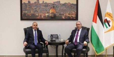 السفير المصري برام الله يؤكد دعم مصر الكامل للسلطة الفلسطينية ورفض تهجير الشعب الفلسطيني - جريدة هرم مصر