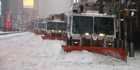 الولايات المتحدة تواجه عاصفة ثلجية عاتية.. 14 وفاة وإلغاء أكثر من 3 آلاف رحلة جوية - جريدة هرم مصر
