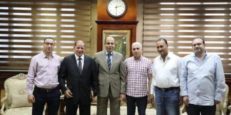 محافظ المنيا يبحث مع أعضاء مجلس النواب مطالب المواطنين وعدد من الملفات الخدمية والتنموية - جريدة هرم مصر