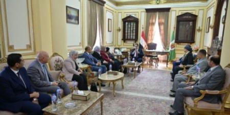 جامعة القاهرة تستقبل وفدا من «ضمان الجودة» لاعتماد كلية التربية للطفولة المبكرة - جريدة هرم مصر