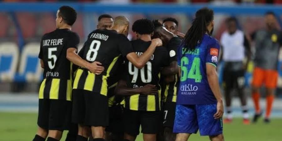 - هرم مصر معلق مباراة الاتحاد والعين في كأس خادم الحرمين الشريفين