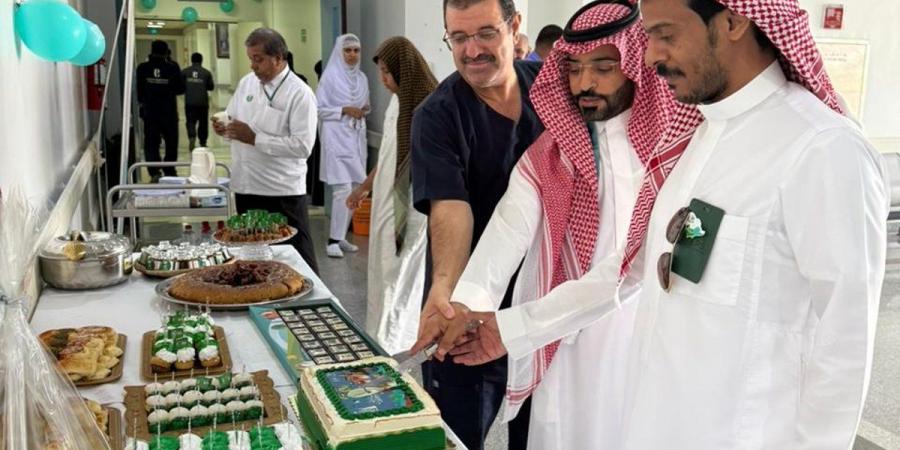 بمشاركة موظفيه والزوار.. "مستشفى ظلم العام" يحتفل باليوم الوطني الـ94 - هرم مصر