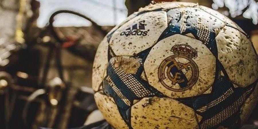 تذكرة كلاسيكو ريال مدريد ضد برشلونة تصل إلى 455 يورو