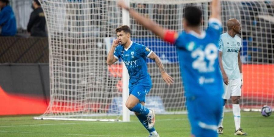 دوري روشن: الهلال يؤكد صدارته.. ورونالدو يمنح النصر نقاط الديربي