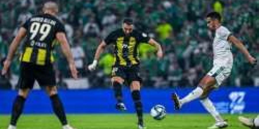 كيف يمكنني مشاهدة مباراة الأهلي ضد الاتحاد في دوري روشن السعودي ؟