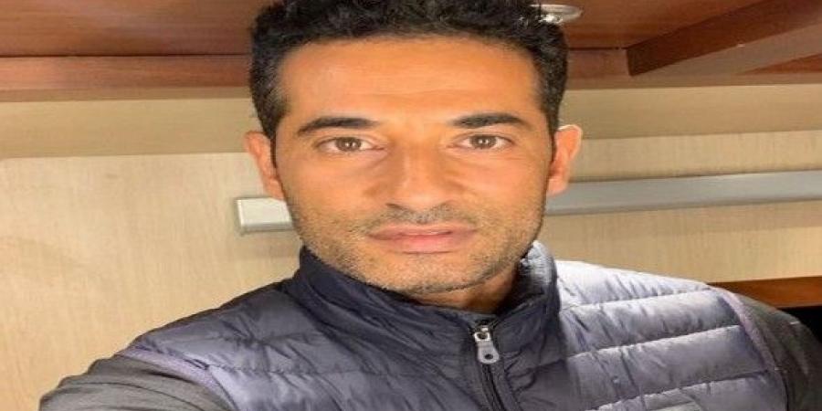 عمرو سعد يكشف سرّاً طريفاً عن زيجات شقيقه