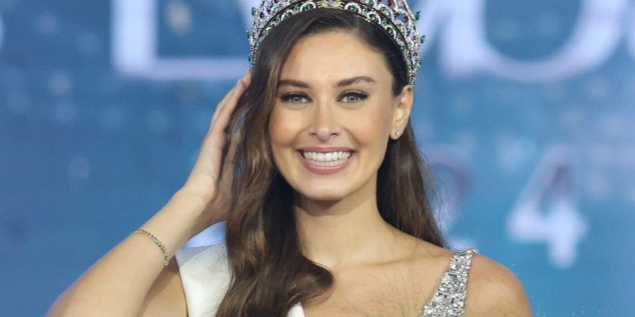 08:46
المشاهير العرب

ندى كوسا تشارك في Gala De Las Catrinas ضمن فعاليات Miss Universe وجمالها يخطف الأنظار