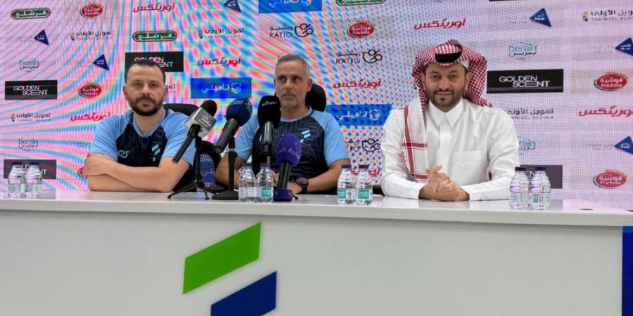 غوميز يهاجم التحكيم بعد مباراة الهلال: الأخطاء التحكيمية سبب هزيمتنا ـ عاجل - هرم مصر