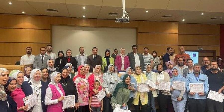 للاحتفال بيوم التمريض.. حماة الوطن يكرم الأطقم الطبية بمجمع سموحة - هرم مصر