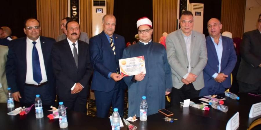 تعليم بورسعيد تحتفل برواد التميز - هرم مصر