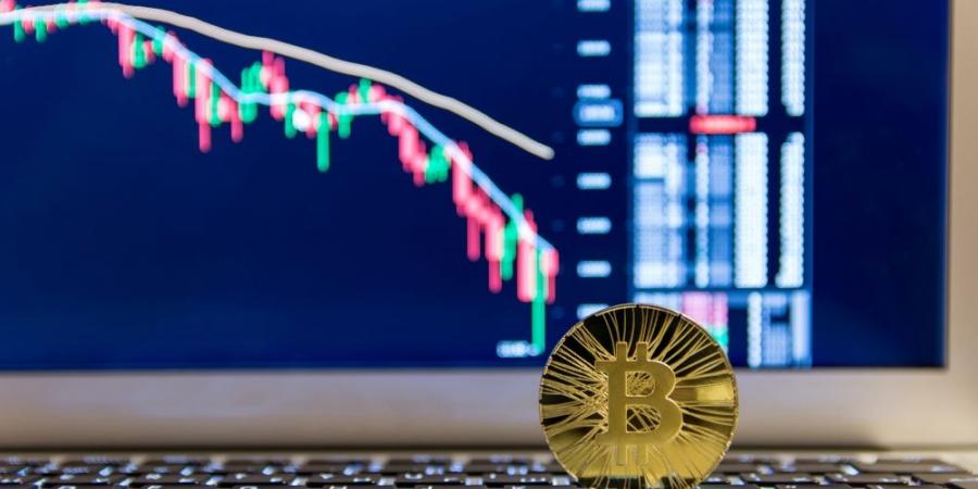 الذهب تحت الضغط والنفط يقفز: ماذا يكشف تقرير المضاربين الأسبوعي؟ - هرم مصر