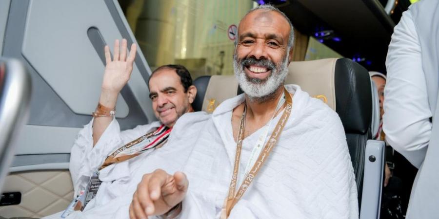 من أصل 25 ألف.. 250 حاجًا في الفوج الأول من مصر يؤدون الفريضة هذا العام - هرم مصر