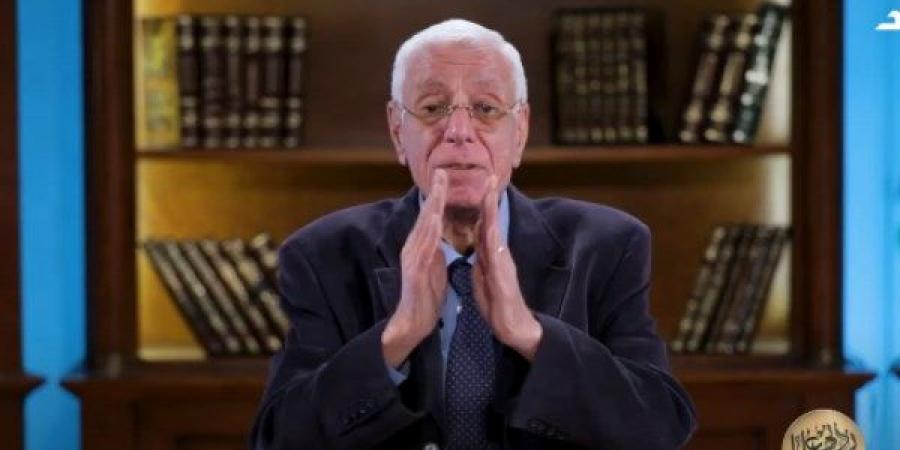 حسام موافي يحذر من خطأ شائع عند شرب الشاي.. يهدد صحتك - هرم مصر