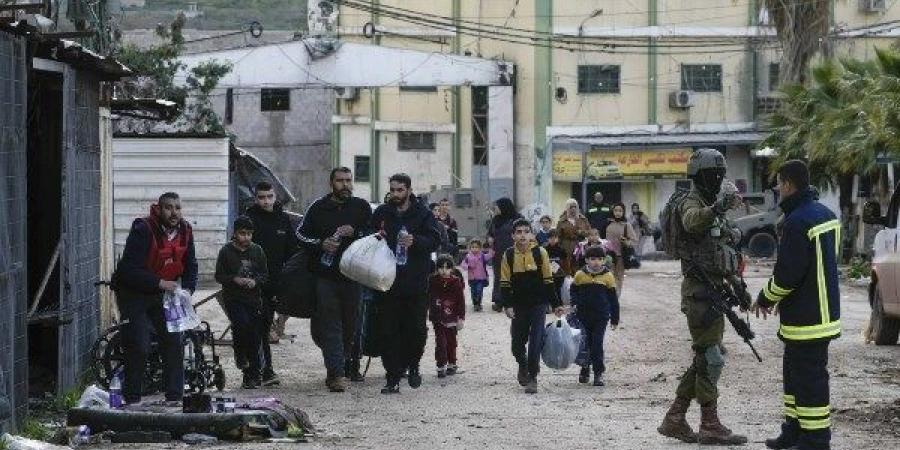 مستوطنون يحرقون منازل فلسطينيين في بروقين تحت حماية الجيش الإسرائيلي - هرم مصر
