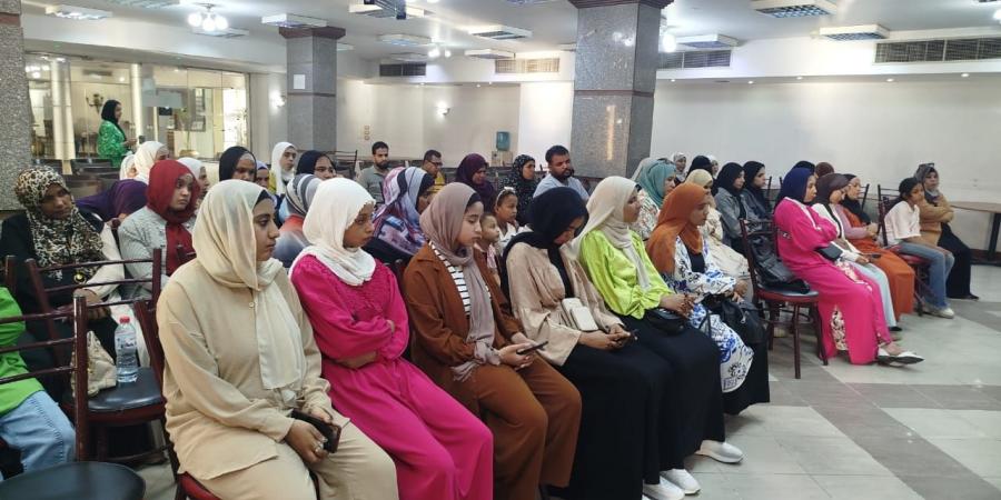 الشباب والرياضة بالأقصر تنظم البرنامج القومي للتوعية بمجال الابتزاز الالكتروني - هرم مصر
