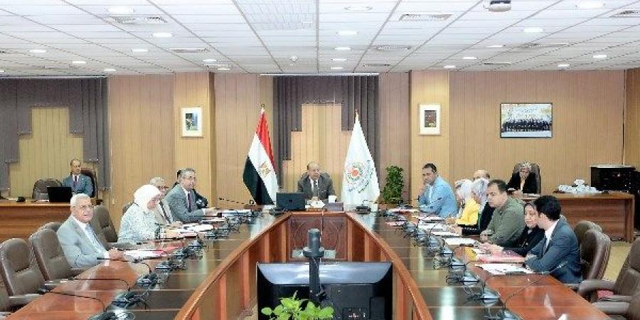 رئيس جامعة المنصورة يشارك في مبادرة "بداية جديدة لجودة التعليم" - هرم مصر