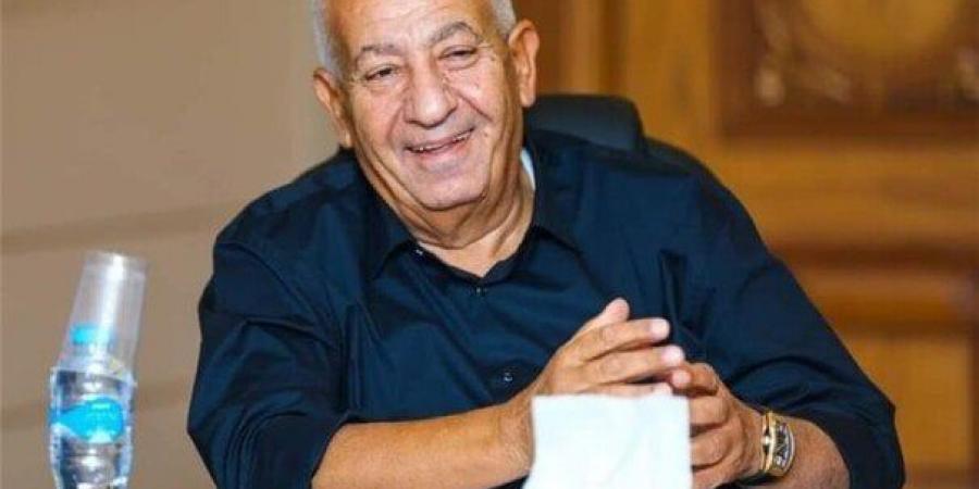كامل أبو علي يعلن في بيان رسمي تراجعه عن الاستقالة من رئاسة النادي المصري - هرم مصر