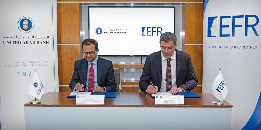 «العربي المتحد» يوقّع اتفاقية استراتيجية مع شركة الإمارات لبصمة الوجه - هرم مصر