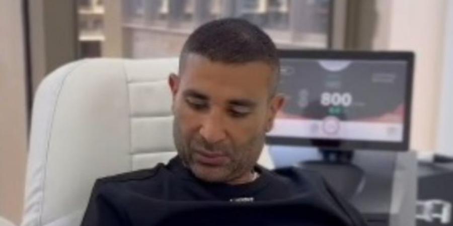 أحمد سعد يزيل التاتو بتقنية الليزر - هرم مصر