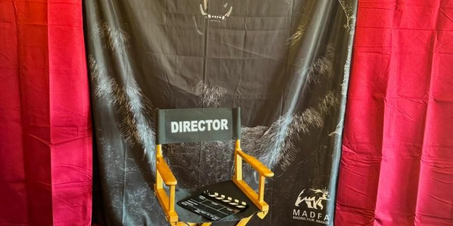 المخرج محمد محمود يُمثل مهرجان الإسكندرية للفيلم القصير في Madrid Film Awards 2025 - هرم مصر