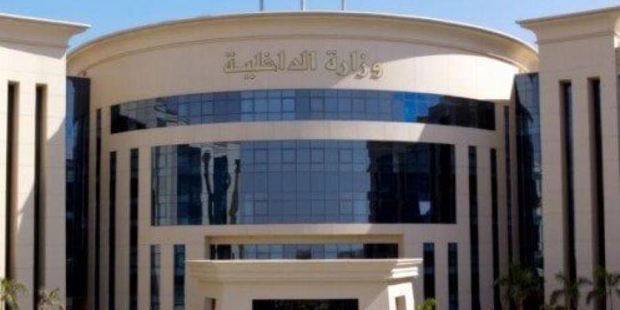 مصدر أمني يكشف حقيقة فيديو اعتداء فردي شرطة على سائق «أتوبيس» - هرم مصر