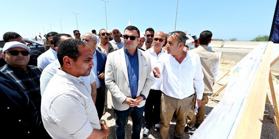 وزير الإسكان يتابع ميدانيًا تطوير بحيرات وبوابات مارينا الساحل الشمالي - هرم مصر