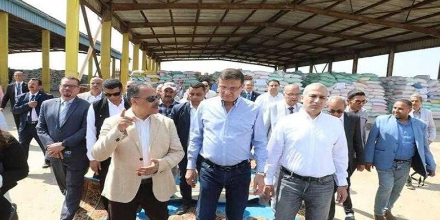 وزير الزراعة ومحافظ الشرقية ورئيس البنك الزراعي يطلقون المرحلة الثانية من مبادرة ”إحلم” لدعم صغار المربين - هرم مصر
