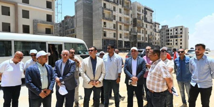 وزير الإسكان يتفقد إنشاء كوبري C3  وسكن لكل المصريين بالعلمين الجديدة - هرم مصر