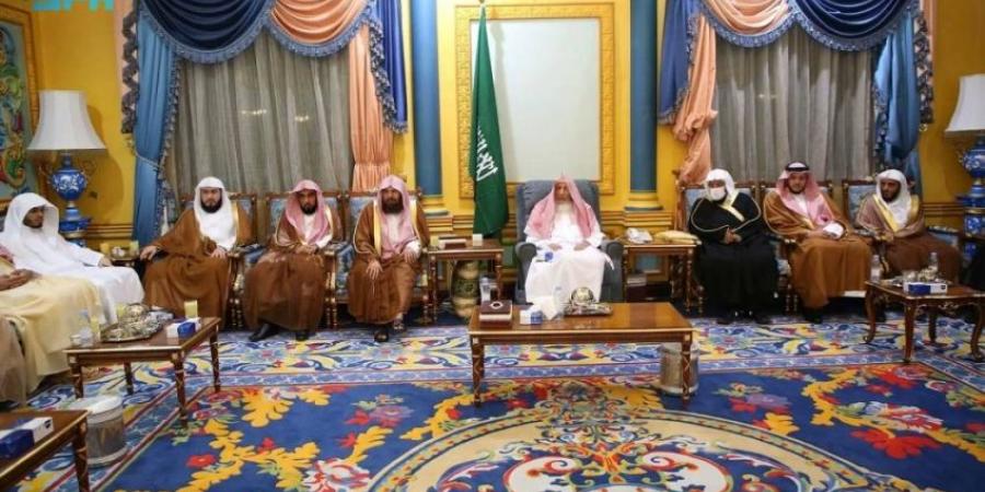 سماحة المفتي يطلع على خطة رئاسة الشؤون الدينية في موسم الحج - هرم مصر
