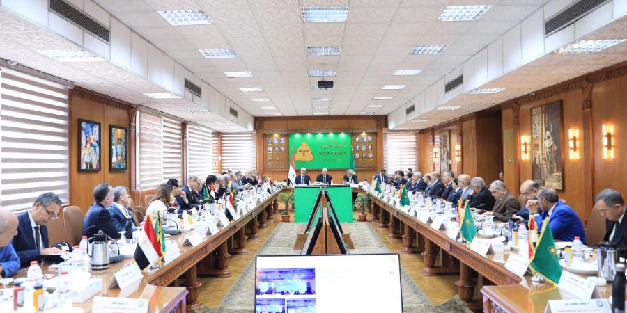 الأعلى للجامعات : إعفاء خريجي مدارس المتفوقين في العلوم STEM من قواعد التوزيع الجغرافي - هرم مصر