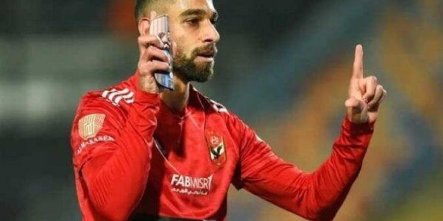 عمرو السولية يودع جماهير الأهلي برسالة مؤثرة: «لم أبخل بنقطة عرق واحدة» - هرم مصر