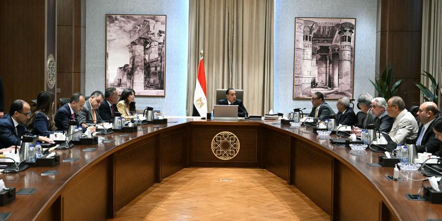 رئيس الوزراء يتابع مُستجدات ترتيبات احتفالية افتتاح المتحف المصري الكبير - هرم مصر