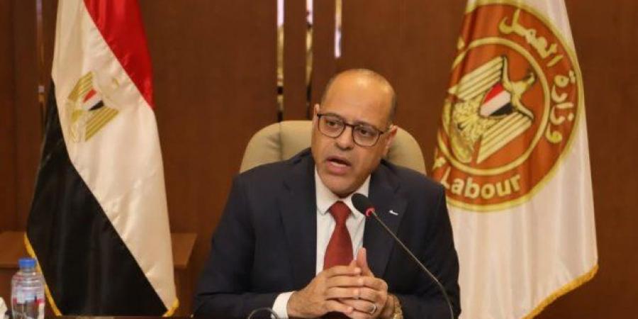 عاجل ..  وزير العمل: إجازة للقطاع الخاص من الخميس 5 يونيو حتى الإثنين  - هرم مصر