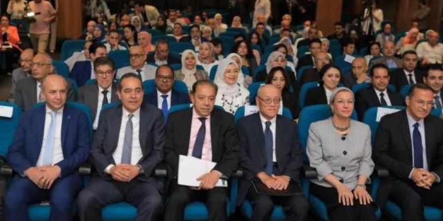 ابو المكارم تعاون البيئة و الصناعة حاصر  الانبعاثات والتلوث - هرم مصر