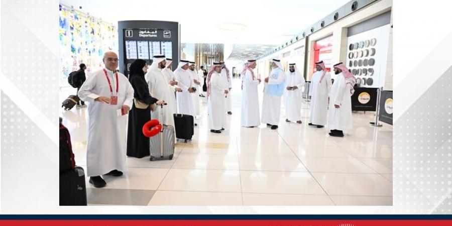 وزير العدل والشؤون الإسلامية والأوقاف يتابع توديع أفواج حجاج مملكة البحرين من مطار البحرين الدولي - هرم مصر